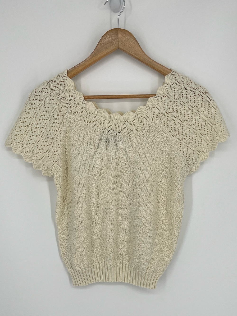 Adele Knitwear Cream Short Sleeve Crochet Lace Knit Sweater Women's Size Small